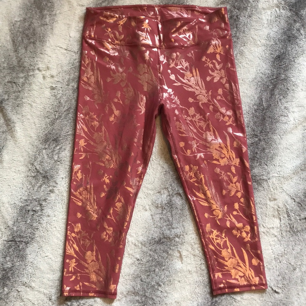 Fabletics Mid Rise Floral Powerhold Capri Large - Picture 3 of 4